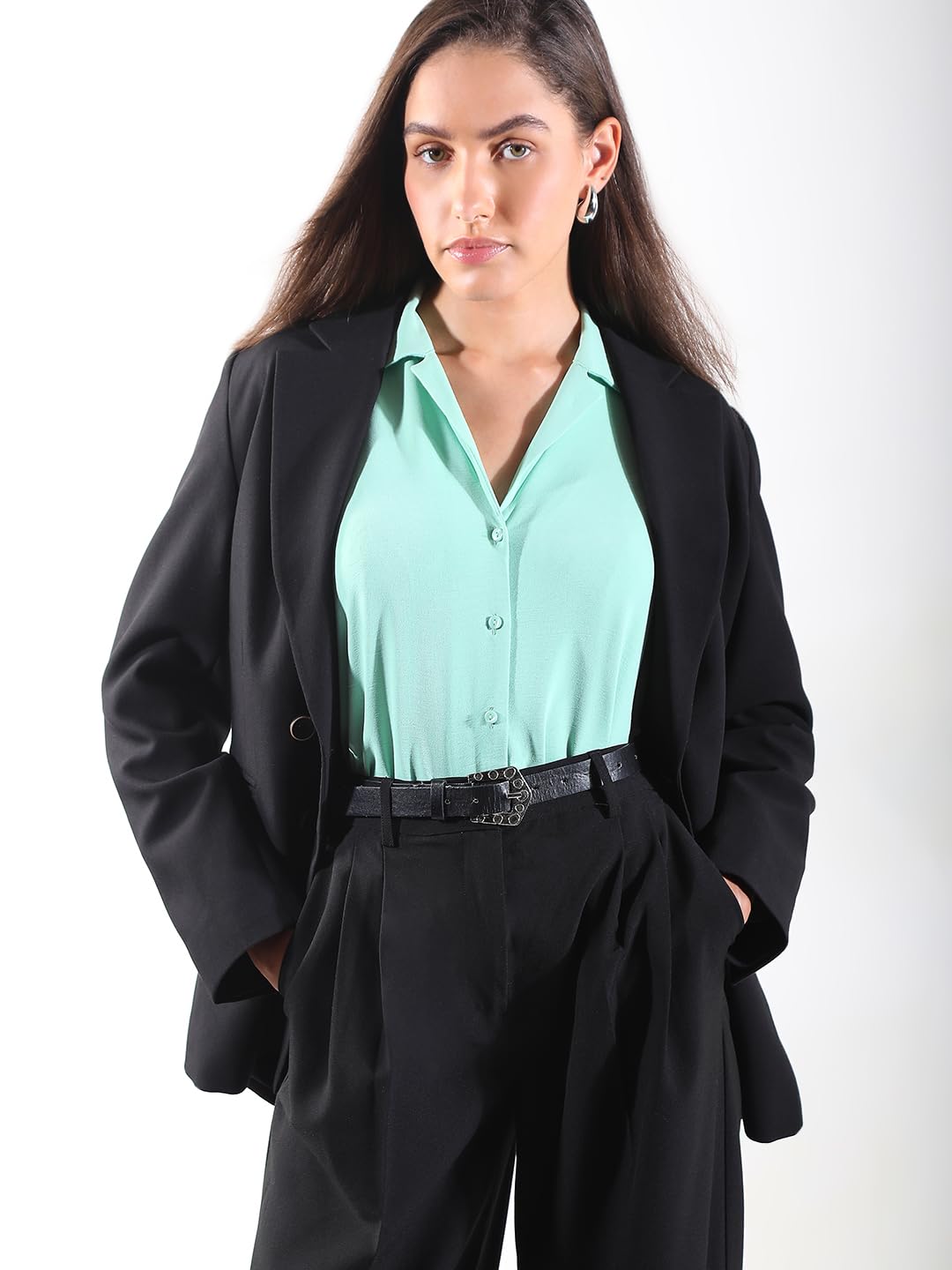 Women's Solid Regular Fit Shirt - Image 8